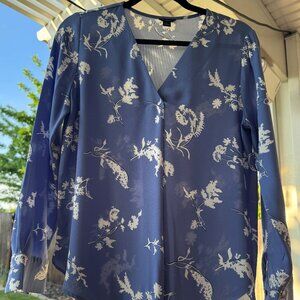 Ann Taylor Purple and White V Neck Blouse Women's size small petite
